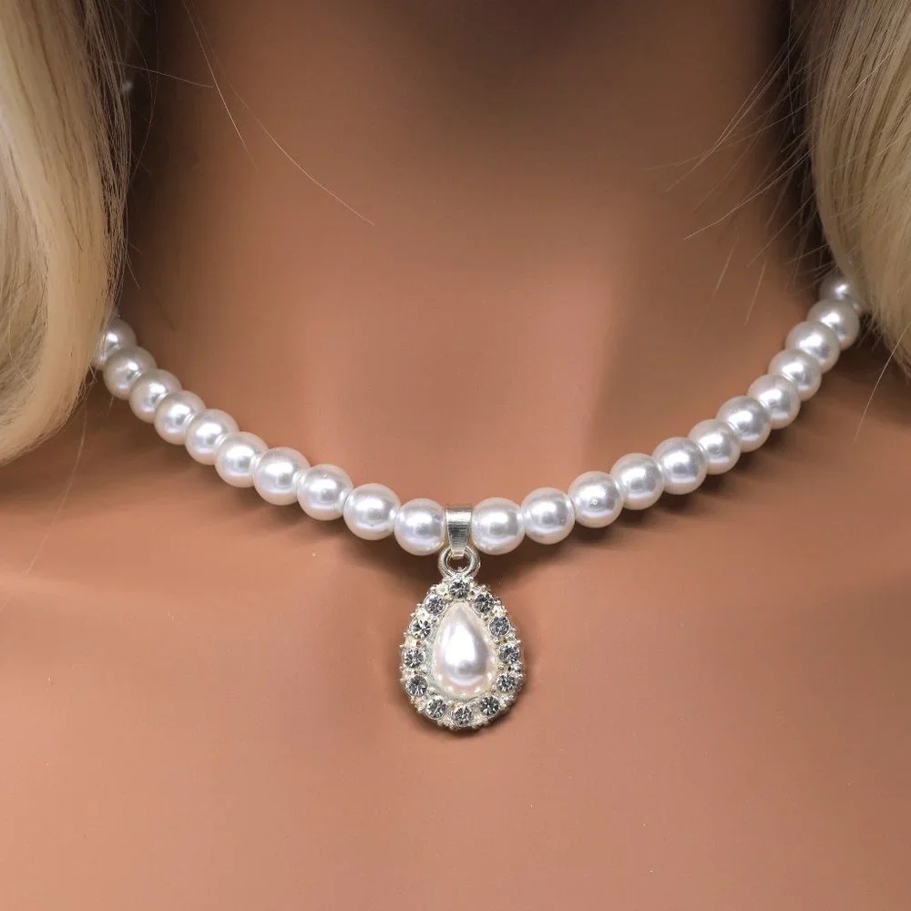 Pearl necklace with pendant. - Picture 2 of 3